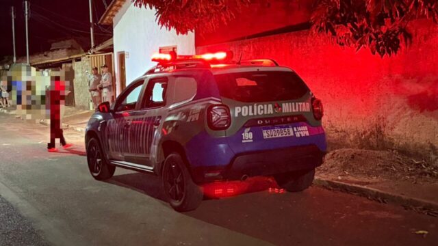 Mulher é morta a facadas dentro de casa em Ouvidor; caso é tratado como suspeita de feminicídio