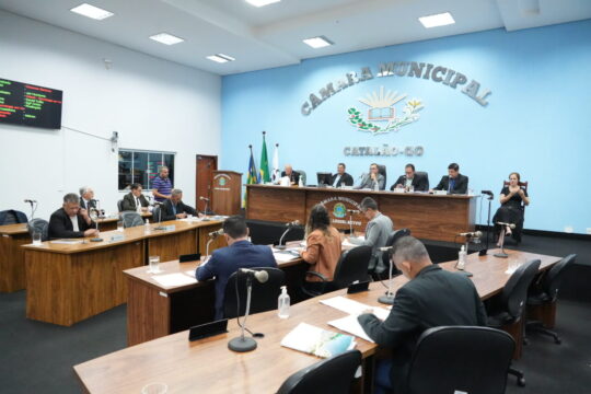 Câmara de Catalão analisa projetos para Expo Sudeste 2026, assistência social e homenagens durante sessões ordinárias