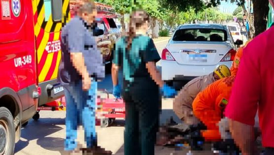 Acidente entre carro e moto deixa jovem de 19 anos gravemente ferido em Ouvidor