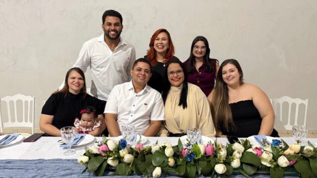 Profissionais da enfermagem são homenageados em jantar especial em Corumbaíba