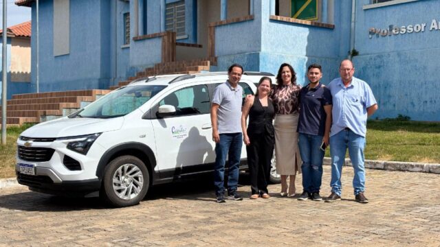 Prefeitura de Cumari entrega veículo 0km para reforçar atendimento na saúde municipal
