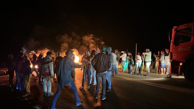 Protesto fecha GO-330 por quase quatro horas entre Catalão e Ipameri em protesto contra desapropriações para duplicação da rodovia