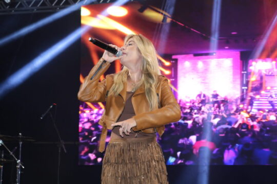 Nova Aurora abre comemorações do Trabalhador e das Mães com festa marcada por shows e grande público