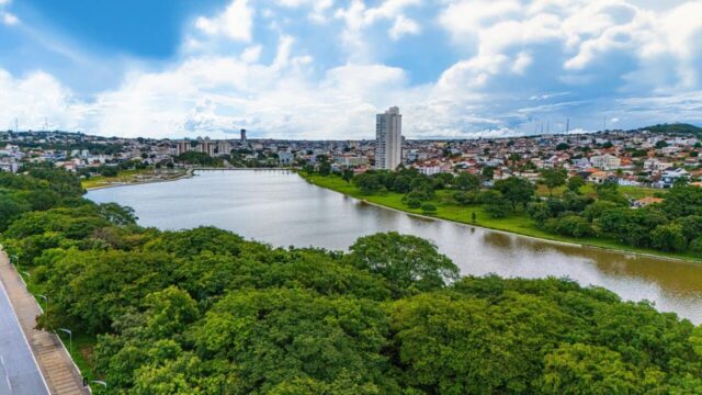 Sol e tempo seco devem marcar esta sexta-feira (17) em Catalão; máxima chega aos 24°C