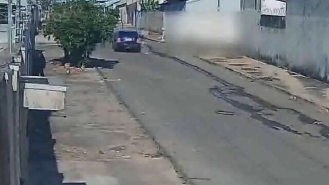 Homem fica ferido após acidente entre carro e moto em Catalão