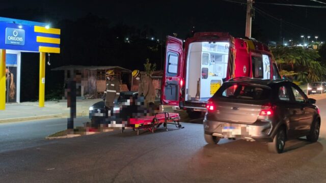 Entregador fica ferido após colisão entre carro e moto na Avenida José Marcelino, em Catalão