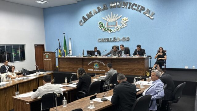 Câmara de Catalão aprova homenagens e analisa projetos durante 18ª Sessão Ordinária de 2026