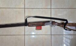 Polícia Civil apreende espingarda calibre 12 durante investigação de violênci@ contra mulher em Orizona Polícia Civil apreende espingarda calibre 12 durante investigação de violênci@ contra mulher em Orizona