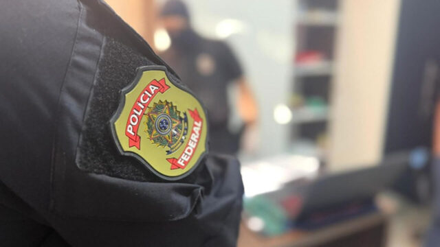 Operação da Polícia Federal mira grupo ligado ao tráfico internacional de drogas e cumpre mandados em Uberlândia