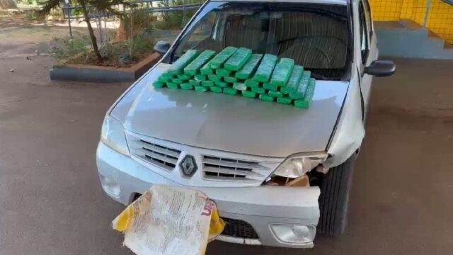 PRF apreende 30 kg de maconha durante fiscalização na BR-364, em Jataí