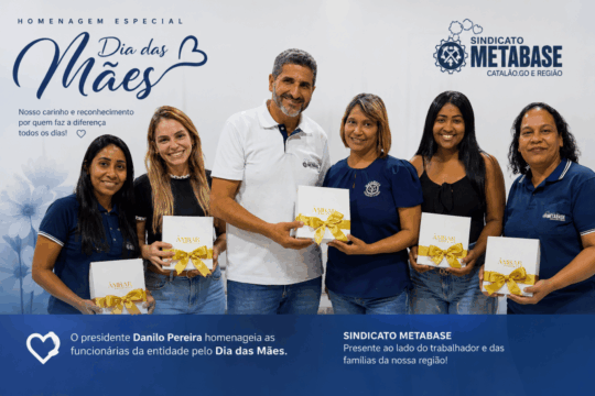 Sindicato Metabase presta homenagem às funcionárias da entidade pelo Dia das Mães