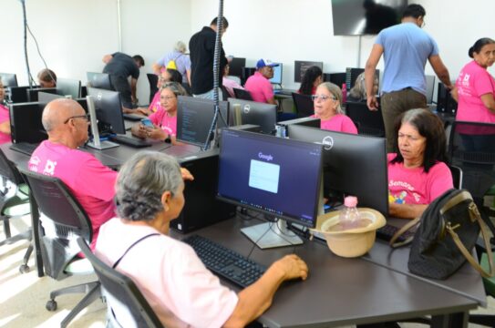 Goiás Social oferece cursos gratuitos de inclusão digital para idosos em Catalão e outros seis municípios
