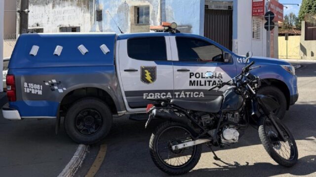 Motocicleta com registro de roubo é recuperada em Catalão; homem é conduzido por falsa comunicação de crime