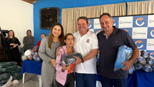 Corumbaíba realiza entrega de cobertores para famílias atendidas por programas sociais