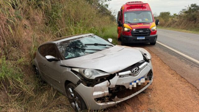 Motorista fica ferida após perder o controle do carro durante ultrapassagem na GO-330, em Catalão