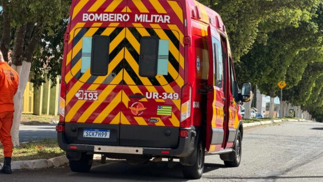 Duas mulheres ficam feridas após colisão entre carro e moto em Catalão