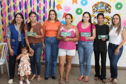 Mais dignidade para as famílias de Ouvidor: 18 mães recebem benefício do programa Mães de Goiás