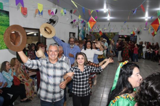 Arraiá dos idosos reúne comunidade e celebra tradições juninas em Ouvidor