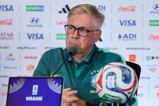 Brasil enfrenta a Escócia hoje (24) em busca da liderança do grupo na Copa do Mundo 2026; Neymar volta a ser relacionado e pode ganhar minutos