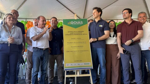 Daniel Vilela entrega 47 casas a custo zero em Ouvidor e beneficia famílias com investimento de R$ 8,1 milhões