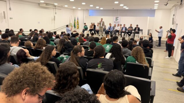 IF Goiano inaugura novo Bloco de Laboratórios de Mineração em Catalão e anuncia investimento para curso de Inteligência Artificial