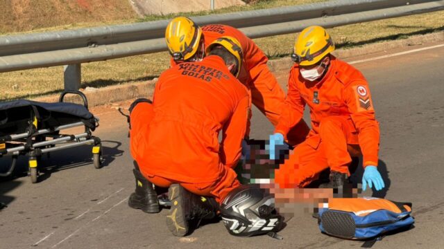 Motociclista fica ferido após perder controle e cair de moto em Catalão