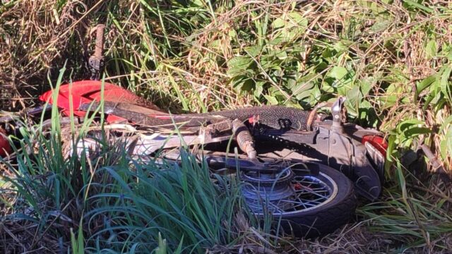 Motociclista fica ferido após atropelar cachorro e sofrer acidente na GO-330, em Catalão