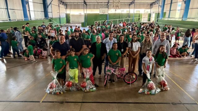 Mercado Ecológico transforma recicláveis em aprendizado e mobiliza 275 alunos em Catalão