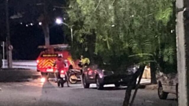 Motociclista fica ferido após sofrer queda de moto no bairro Santa Helena, em Catalão