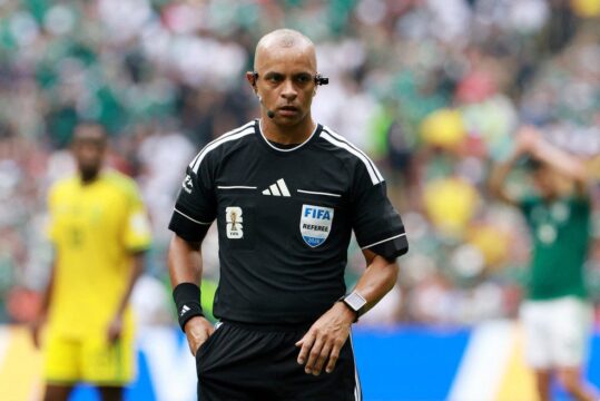 Árbitro goiano Wilton Pereira Sampaio vira favorito para apitar final da Copa do Mundo 2026