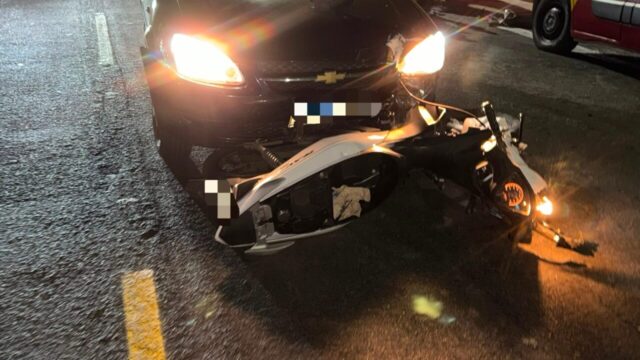 Motociclista fica ferida em colisão frontal com carro no Bairro das Américas, em Catalão