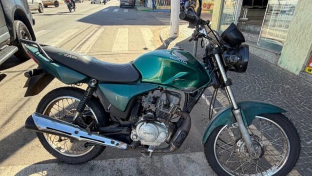 Motocicleta furtada em Minas Gerais é recuperada pela CPE durante patrulhamento em Catalão