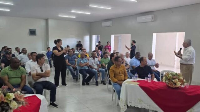 Metabase participa de reunião em Araxá sobre crise dos fertilizantes e reforça defesa dos trabalhadores
