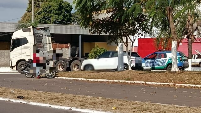 Idosa fica gravemente ferida após ser atropelada por veículo de grande porte em Catalão