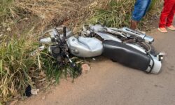Motociclista fica em estado grave após colisão entre carro e moto no bairro Aeroporto, em Catalão Motociclista fica em estado grave após colisão entre carro e moto no bairro Aeroporto, em Catalão