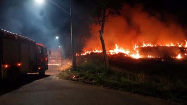 Incêndio de grandes proporções em vegetação mobiliza Corpo de Bombeiros no Setor Aeroporto, em Catalão
