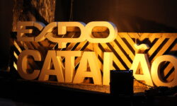 Sexto dia da Expo Catalão 2026 terá Agro é Show, rodeio, Expo Moto Rock e leilão; confira a programação desta terça-feira (21) Sexto dia da Expo Catalão 2026 terá Agro é Show, rodeio, Expo Moto Rock e leilão; confira a programação desta terça-feira (21)