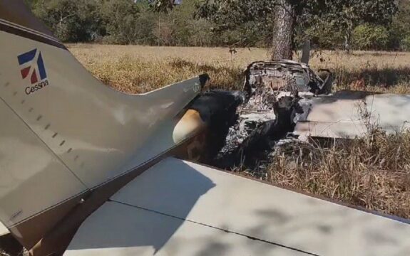 Avião carregado de cocaína faz pouso forçado em Goiás