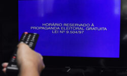 Horário eleitoral no rádio e TV começa nesta sexta-feira Horário eleitoral no rádio e TV começa nesta sexta-feira