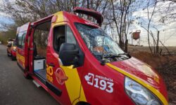 Acidente entre moto elétrica e bicicleta deixa mulher ferida em rodovia de Catalão Acidente entre moto elétrica e bicicleta deixa mulher ferida em rodovia de Catalão