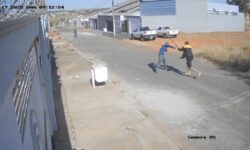 Homem é condenado a 16 anos e seis meses de prisão por matar vítima a pauladas em Catalão Homem é condenado a 16 anos e seis meses de prisão por matar vítima a pauladas em Catalão