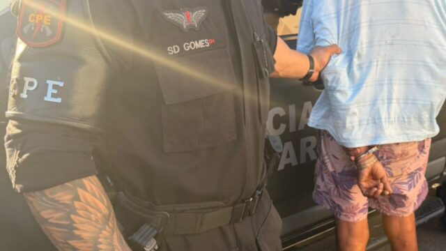 Homem flagrado praticando atos obscenos dentro de veículo é preso pela CPE horas depois em Catalão