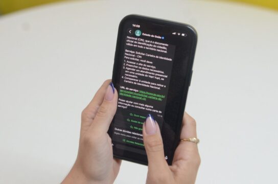 Goianos podem renovar CNH e solicitar segunda via da Carteira de Identidade Nacional pelo WhatsApp
