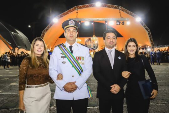 Secretário de Infraestrutura de Goiás, Ricardo de Oliveira Silva recebe maior honraria da PMGO