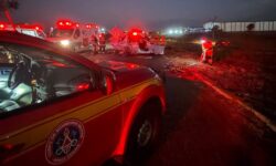 Acidente envolvendo quatro veículos deixa três mortos e duas feridas na MGC-452, em Uberlândia Acidente envolvendo quatro veículos deixa três mortos e duas feridas na MGC-452, em Uberlândia