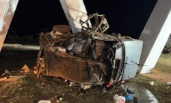 Colisão no trevo de Três Ranchos deixa três pessoas feridas Colisão no trevo de Três Ranchos deixa três pessoas feridas