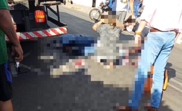 Motociclista fica gravemente ferido após bater em caminhão estacionado em Uberlândia