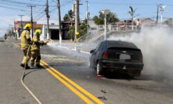 Carro pega fogo no Centro de Catalão e mobiliza Corpo de Bombeiros; ninguém ficou ferido Carro pega fogo no Centro de Catalão e mobiliza Corpo de Bombeiros; ninguém ficou ferido
