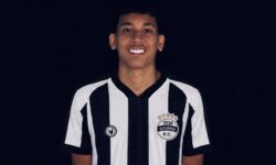 João Vitim, jogador da cidade de Ipameri, é emprestado pela ABECAT Ouvidorense ao Goiânia para disputa da Divisão de Acesso do Goianão 2026 João Vitim, jogador da cidade de Ipameri, é emprestado pela ABECAT Ouvidorense ao Goiânia para disputa da Divisão de Acesso do Goianão 2026