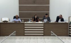 Câmara de Ouvidor apresenta requerimentos e destaca sucesso do Rodeio Show durante sessão